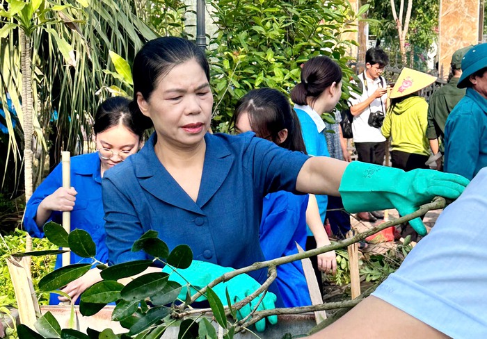 Hà Nội: Hội viên, phụ nữ hưởng ứng "Ngày cuối tuần xanh"- Ảnh 5. Hà Nội: Hội viên, phụ nữ hưởng ứng "Ngày cuối tuần xanh"- Ảnh 5.
