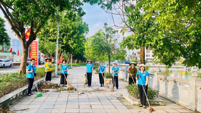 Hà Nội: Hội viên, phụ nữ hưởng ứng "Ngày cuối tuần xanh"- Ảnh 6. Hà Nội: Hội viên, phụ nữ hưởng ứng "Ngày cuối tuần xanh"- Ảnh 6.