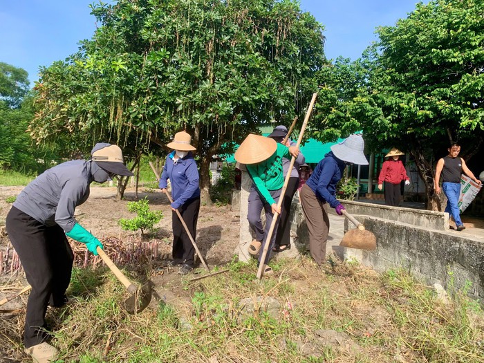 Hội LHPN Hà Tĩnh triển khai các hoạt động đền ơn đáp nghĩa trong dịp 27/7- Ảnh 1. Hội LHPN Hà Tĩnh triển khai các hoạt động đền ơn đáp nghĩa trong dịp 27/7- Ảnh 1.