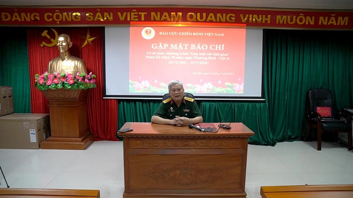 Chương trình "Còn mãi với thời gian" tri ân các thương binh, liệt sĩ- Ảnh 1. Chương trình "Còn mãi với thời gian" tri ân các thương binh, liệt sĩ- Ảnh 1.