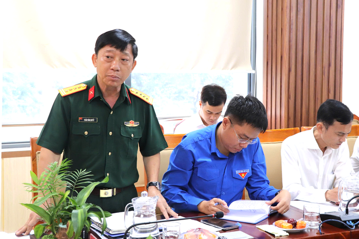 TPHCM: Khẩn trương khắc phục thiệt hại do giông lốc, sẵn sàng ứng phó thiên tai- Ảnh 1. TPHCM: Khẩn trương khắc phục thiệt hại do giông lốc, sẵn sàng ứng phó thiên tai- Ảnh 1.