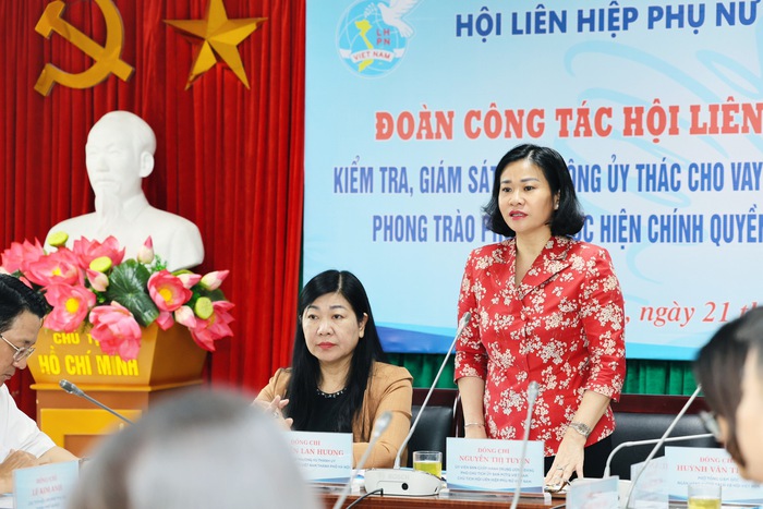 TƯ Hội LHPN Việt Nam kiểm tra hoạt động ủy thác cho vay tại Hội LHPN TP Hà Nội- Ảnh 4. TƯ Hội LHPN Việt Nam kiểm tra hoạt động ủy thác cho vay tại Hội LHPN TP Hà Nội- Ảnh 4.