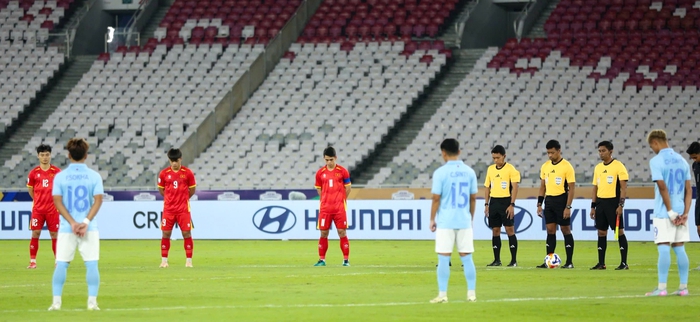 Lý Đức ghi bàn, ĐT U23 Việt Nam giành vé vào bán kết giải Đông Nam Á 2025- Ảnh 1. Lý Đức ghi bàn, ĐT U23 Việt Nam giành vé vào bán kết giải Đông Nam Á 2025- Ảnh 1.