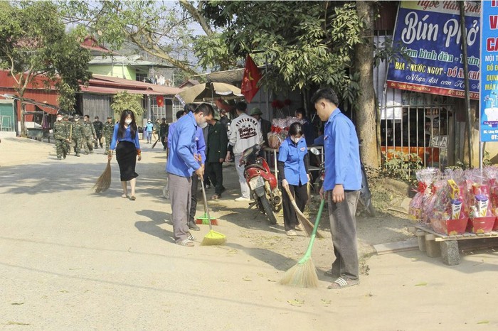 Tuổi trẻ Sơn La góp sức xây dựng nông thôn mới- Ảnh 1. Tuổi trẻ Sơn La góp sức xây dựng nông thôn mới- Ảnh 1.