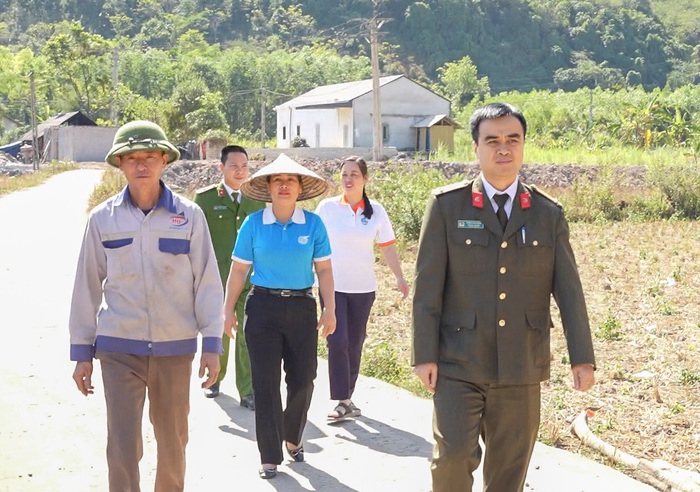 Người có uy tín vào cuộc, góp phần nâng cao sức khỏe cho người dân- Ảnh 5. Người có uy tín vào cuộc, góp phần nâng cao sức khỏe cho người dân- Ảnh 5.