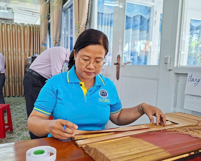 Nữ tiến sĩ góp phần bảo tồn, phát huy bản sắc văn hóa Khmer- Ảnh 1. Nữ tiến sĩ góp phần bảo tồn, phát huy bản sắc văn hóa Khmer- Ảnh 1.