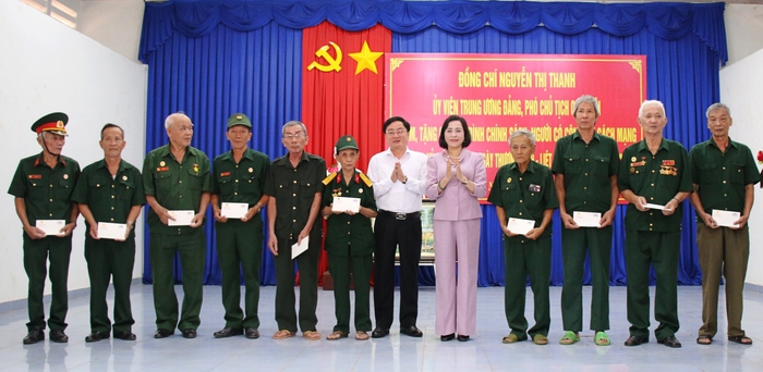 Phó Chủ tịch Quốc hội Nguyễn Thị Thanh thăm gia đình chính sách ở Tây Ninh- Ảnh 1. Phó Chủ tịch Quốc hội Nguyễn Thị Thanh thăm gia đình chính sách ở Tây Ninh- Ảnh 1.