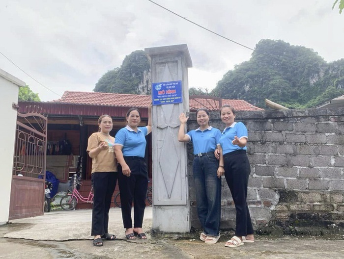 Phụ nữ xã Dân Tiến xây dựng nông thôn mới từ "5 không, 3 sạch"- Ảnh 1. Phụ nữ xã Dân Tiến xây dựng nông thôn mới từ "5 không, 3 sạch"- Ảnh 1.