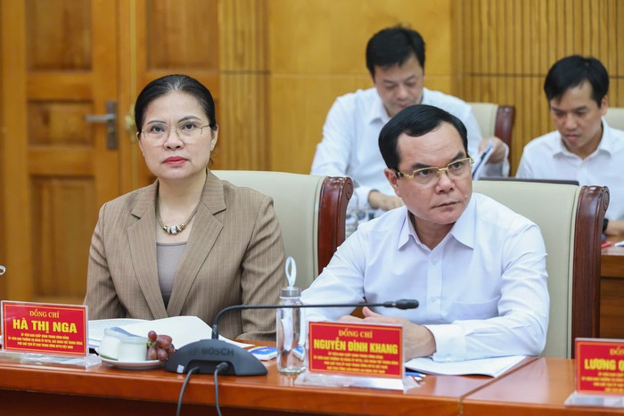 Phát huy vai trò hạt nhân chính trị, lãnh đạo toàn diện của Đảng uỷ Mặt trận Tổ quốc, các đoàn thể Trung ương- Ảnh 4. Phát huy vai trò hạt nhân chính trị, lãnh đạo toàn diện của Đảng uỷ Mặt trận Tổ quốc, các đoàn thể Trung ương- Ảnh 4.