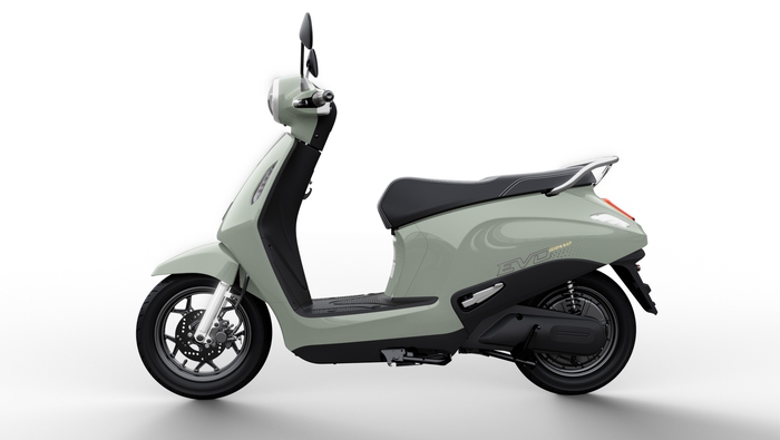 VinFast ra mắt xe máy điện Evo Grand với 2 pin có thể tháo rời, đi được tới 262 km/lần sạc- Ảnh 2.
