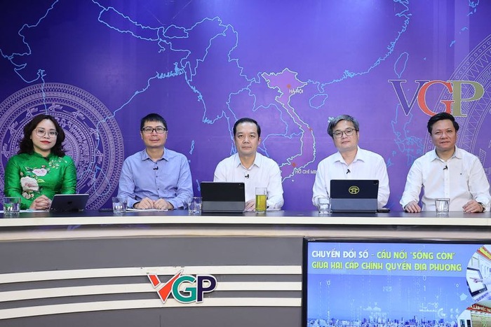 Chuyển đổi số - Cầu nối "sống còn" giữa 2 cấp chính quyền địa phương- Ảnh 1. Chuyển đổi số - Cầu nối "sống còn" giữa 2 cấp chính quyền địa phương- Ảnh 1.