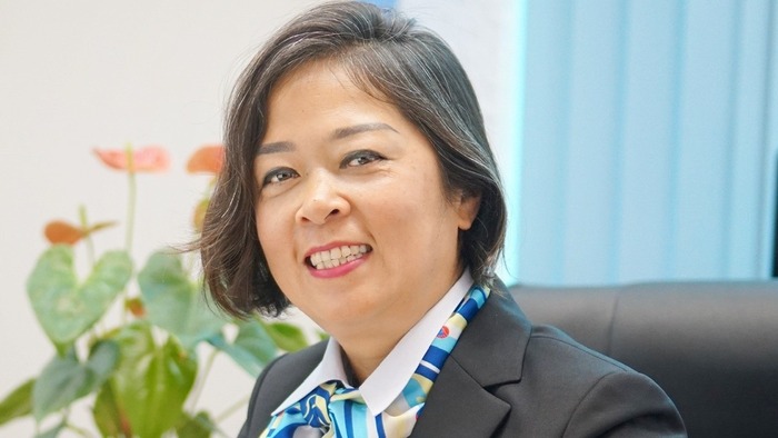 TS Lê Y Linh