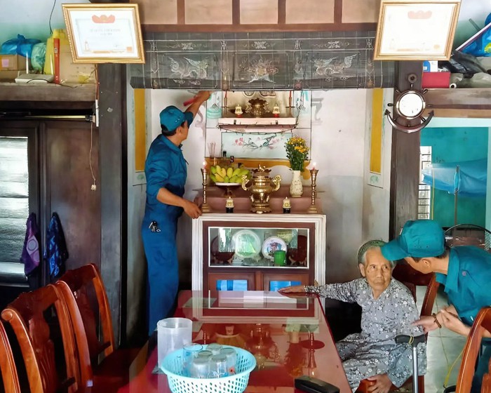 Mẹ Việt Nam Anh hùng đón con về qua những nén hương trầm - Ảnh 2.