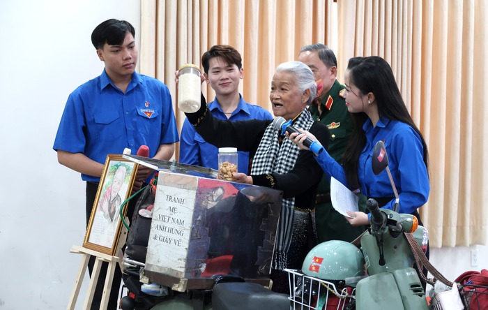 Tri ân không chỉ bằng một ngày trong năm- Ảnh 1. Tri ân không chỉ bằng một ngày trong năm- Ảnh 1.