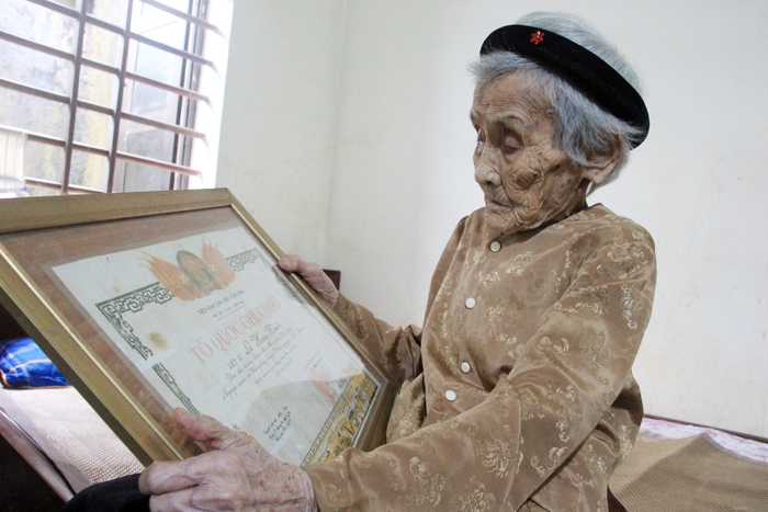 Mẹ Việt Nam Anh hùng Lê Thị Sáu: "Chỉ cần đất nước yên bình là mẹ mãn nguyện rồi" - Ảnh 1. Mẹ Việt Nam Anh hùng Lê Thị Sáu: "Chỉ cần đất nước yên bình là mẹ mãn nguyện rồi" - Ảnh 1.