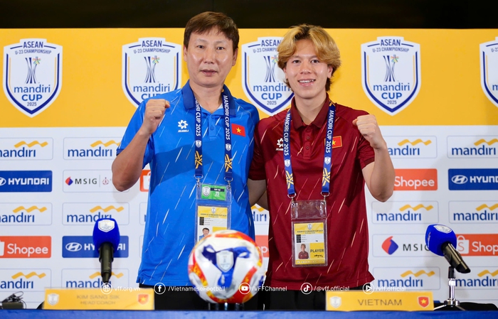 Huấn luyện viên Kim Sang sik: Trận chung kết U23 Đông Nam Á sẽ rất khó khăn- Ảnh 1. Huấn luyện viên Kim Sang sik: Trận chung kết U23 Đông Nam Á sẽ rất khó khăn- Ảnh 1.