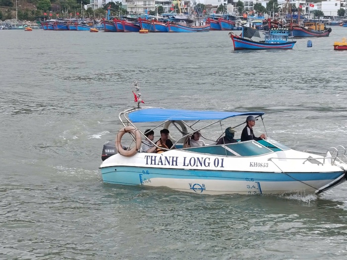 Khánh Hòa: Kiểm tra an toàn du lịch vịnh Nha Trang sau phản ánh của Báo Phụ nữ Việt Nam- Ảnh 1. Khánh Hòa: Kiểm tra an toàn du lịch vịnh Nha Trang sau phản ánh của Báo Phụ nữ Việt Nam- Ảnh 1.