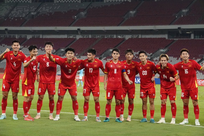 Đánh bại Indonesia, U23 Việt Nam 3 lần liên tiếp vô địch Đông Nam Á- Ảnh 3. Đánh bại Indonesia, U23 Việt Nam 3 lần liên tiếp vô địch Đông Nam Á- Ảnh 3.