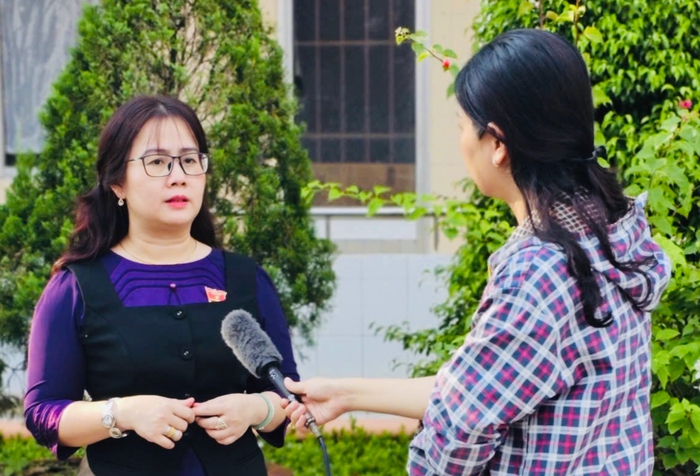 Bà Nguyễn Thị Thuỳ Linh, Thành ủy viên, Phó Chủ tịch Ủy ban MTTQ Việt Nam, Chủ tịch Hội LHPN thành phố Cần Thơ, trả lời phỏng vấn báo chí Bà Nguyễn Thị Thuỳ Linh, Thành ủy viên, Phó Chủ tịch Ủy ban MTTQ Việt Nam, Chủ tịch Hội LHPN thành phố Cần Thơ, trả lời phỏng vấn báo chí