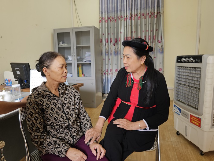 Nữ trưởng thôn là hòa giải viên đi "nối những bờ vui"- Ảnh 1.