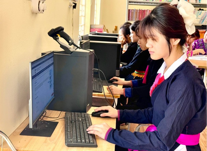 Lào Cai: Xây dựng nền giáo dục thông minh, hiện đại nhờ ứng dụng chuyển đổi số- Ảnh 2. Lào Cai: Xây dựng nền giáo dục thông minh, hiện đại nhờ ứng dụng chuyển đổi số- Ảnh 2.