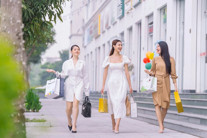 Chỉ từ 2,5 tỷ đồng vốn tự có sở hữu ngay shophouse khối đế tại cửa ngõ giao thương quốc tế- Ảnh 1. Chỉ từ 2,5 tỷ đồng vốn tự có sở hữu ngay shophouse khối đế tại cửa ngõ giao thương quốc tế- Ảnh 1.