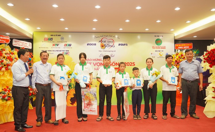 Chương trình "Khát vọng sống" uyển chuyển trước những đổi thay- Ảnh 1. Chương trình "Khát vọng sống" uyển chuyển trước những đổi thay- Ảnh 1.