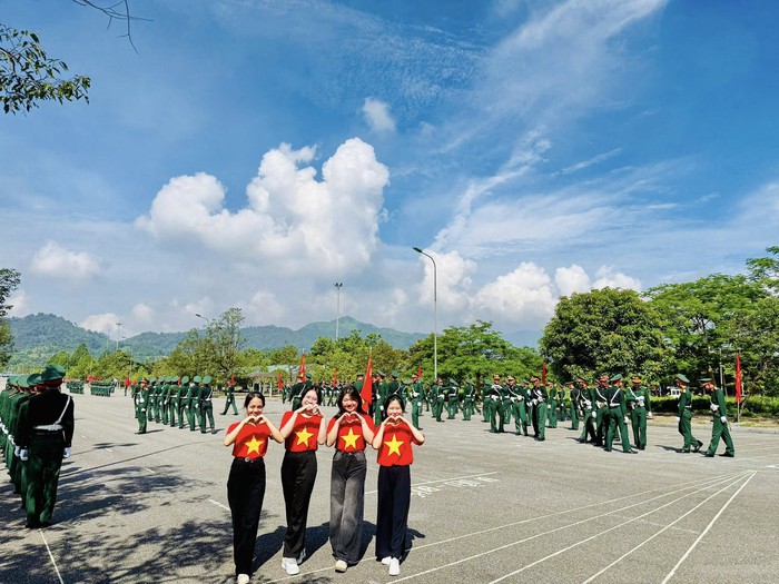 Người dân có thể xem hợp luyện diễu binh, diễu hành tại Làng văn hóa - du lịch các dân tộc Việt Nam- Ảnh 4. Người dân có thể xem hợp luyện diễu binh, diễu hành tại Làng văn hóa - du lịch các dân tộc Việt Nam- Ảnh 4.