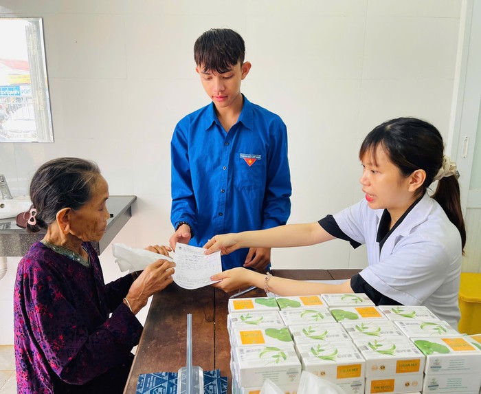 Chăm lo sức khỏe cho người dân vùng biên giới Ia Phôn- Ảnh 1. Chăm lo sức khỏe cho người dân vùng biên giới Ia Phôn- Ảnh 1.