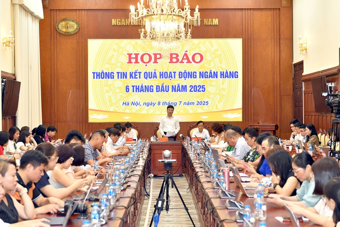 Vì sao VNĐ mất giá dù USD suy yếu?- Ảnh 1. Vì sao VNĐ mất giá dù USD suy yếu?- Ảnh 1.