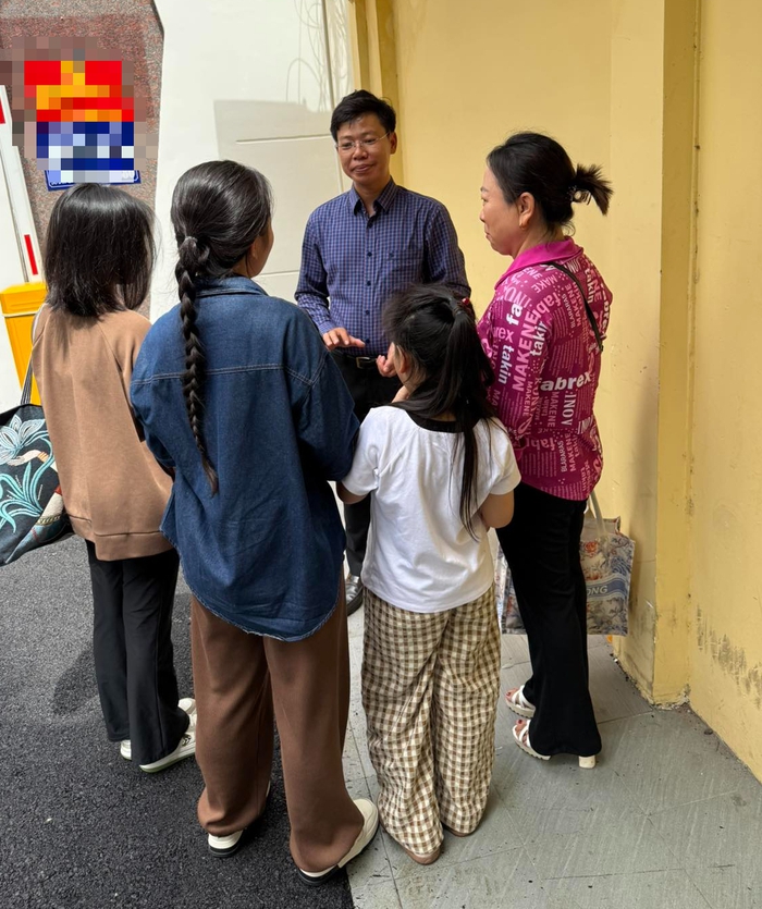 Công an tiến hành đối chất vụ 2 con gái tố cha ruột xâm hại- Ảnh 1. Công an tiến hành đối chất vụ 2 con gái tố cha ruột xâm hại- Ảnh 1.