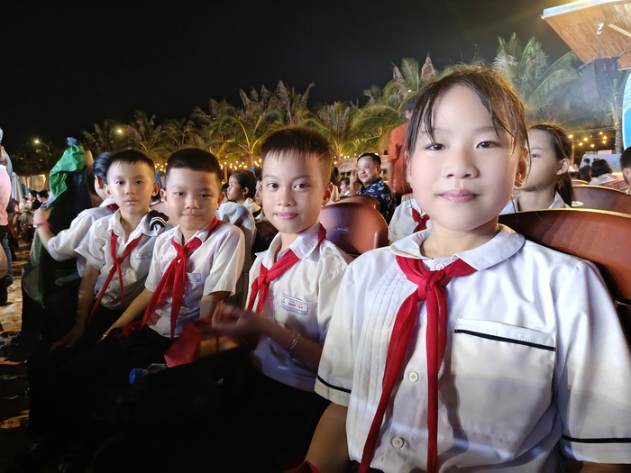 Những trẻ em dân tộc Raglai cười rạng rỡ trong "Trở về tuổi thơ tôi"- Ảnh 2. Những trẻ em dân tộc Raglai cười rạng rỡ trong "Trở về tuổi thơ tôi"- Ảnh 2.