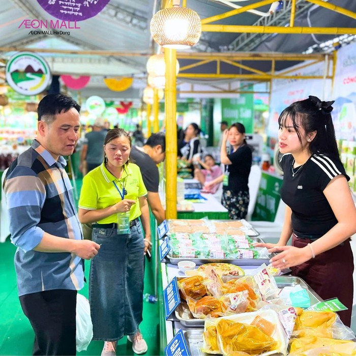 Đưa sản phẩm của vùng đồng bào dân tộc thiểu số và miền núi về với Thủ đô - Ảnh 1. Đưa sản phẩm của vùng đồng bào dân tộc thiểu số và miền núi về với Thủ đô - Ảnh 1.
