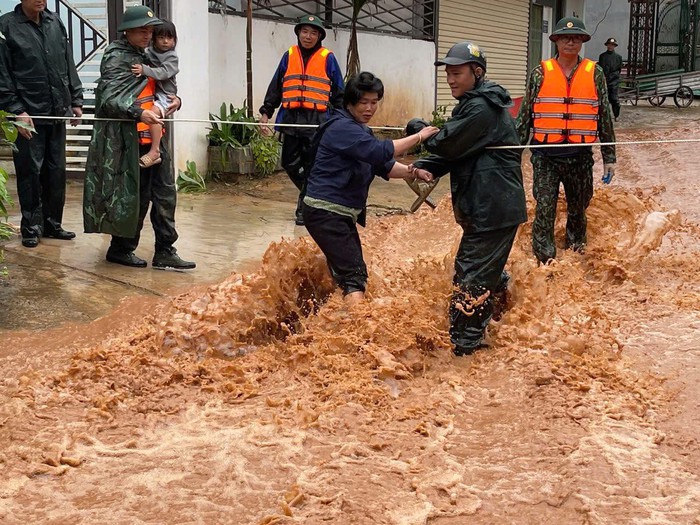 Mưa lũ, sạt lở đất tại Điện Biên khiến 7 người tử vong, thiệt hại ước tính 100 tỷ đồng- Ảnh 1. Mưa lũ, sạt lở đất tại Điện Biên khiến 7 người tử vong, thiệt hại ước tính 100 tỷ đồng- Ảnh 1.