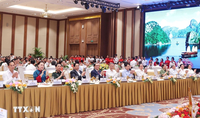 Tổng Bí thư dự gặp mặt đại biểu Bộ Quốc phòng, Bộ Công an và Bộ Ngoại giao- Ảnh 1. Tổng Bí thư dự gặp mặt đại biểu Bộ Quốc phòng, Bộ Công an và Bộ Ngoại giao- Ảnh 1.