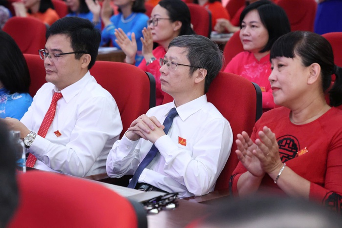 Tăng cường công tác giáo dục chính trị tư tưởng đối với cán bộ, đảng viên, hội viên phụ nữ hiện nay- Ảnh 2. Tăng cường công tác giáo dục chính trị tư tưởng đối với cán bộ, đảng viên, hội viên phụ nữ hiện nay- Ảnh 2.