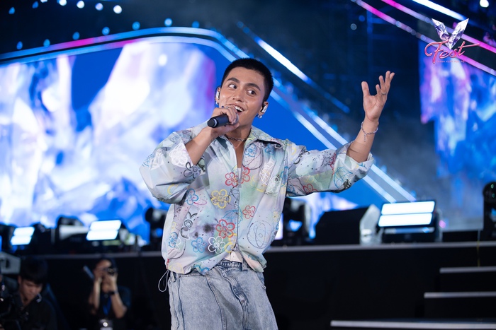 V Fest bùng nổ với dàn “Anh trai”, “Chị đẹp”, “Em xinh”- Ảnh 8. V Fest bùng nổ với dàn “Anh trai”, “Chị đẹp”, “Em xinh”- Ảnh 8.