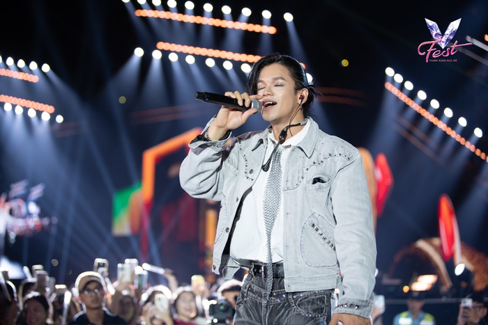 V Fest bùng nổ với dàn “Anh trai”, “Chị đẹp”, “Em xinh”- Ảnh 12. V Fest bùng nổ với dàn “Anh trai”, “Chị đẹp”, “Em xinh”- Ảnh 12.