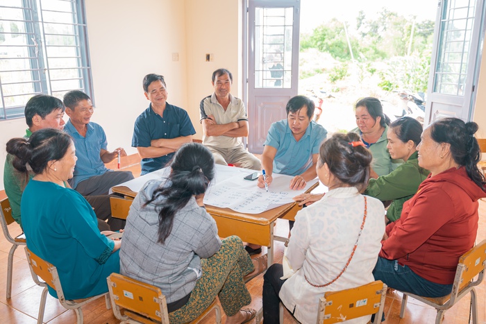 Thắp sáng đường thôn, thay đổi cuộc sống của phụ nữ, trẻ em- Ảnh 1. Thắp sáng đường thôn, thay đổi cuộc sống của phụ nữ, trẻ em- Ảnh 1.