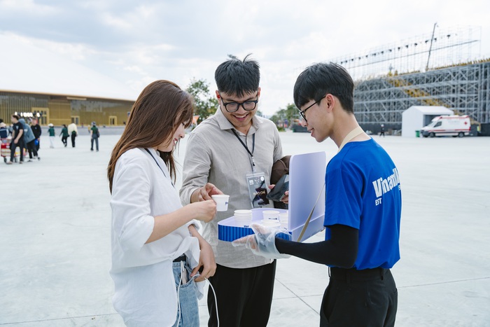Nhìn lại những khoảnh khắc "cực cháy" của Vinamilk tại V-Concert & V-Fest cuối tuần qua- Ảnh 1.