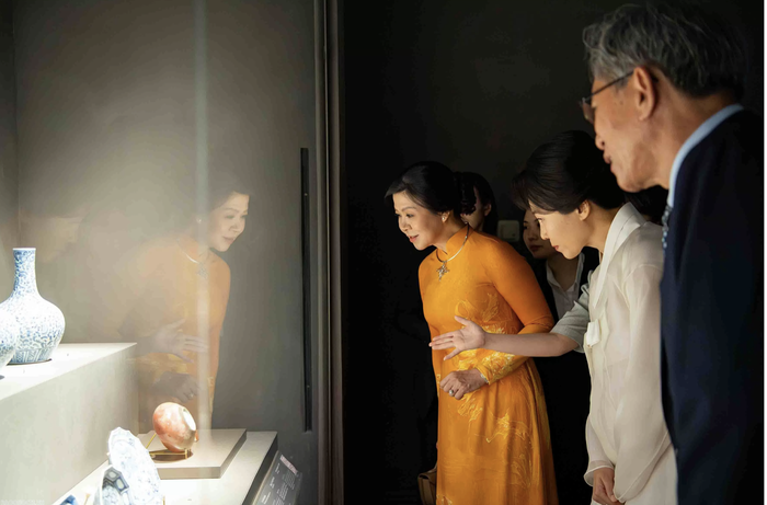 Phu nhân Tổng Bí thư Tô Lâm thăm Bảo tàng Quốc gia Hàn Quốc- Ảnh 2. Phu nhân Tổng Bí thư Tô Lâm thăm Bảo tàng Quốc gia Hàn Quốc- Ảnh 2.