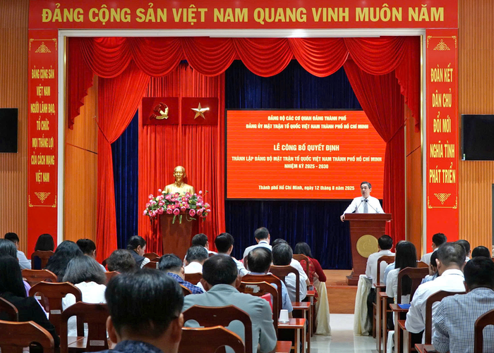 Công bố Quyết định thành lập Đảng bộ MTTQVN TPHCM nhiệm kỳ 2025 - 2030- Ảnh 2. Công bố Quyết định thành lập Đảng bộ MTTQVN TPHCM nhiệm kỳ 2025 - 2030- Ảnh 2.