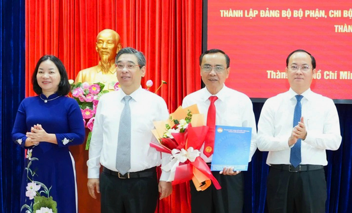 Công bố Quyết định thành lập Đảng bộ MTTQVN TPHCM nhiệm kỳ 2025 - 2030- Ảnh 6. Công bố Quyết định thành lập Đảng bộ MTTQVN TPHCM nhiệm kỳ 2025 - 2030- Ảnh 6.