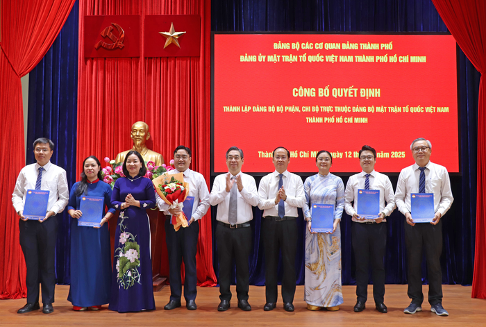 Công bố Quyết định thành lập Đảng bộ MTTQVN TPHCM nhiệm kỳ 2025 - 2030- Ảnh 5. Công bố Quyết định thành lập Đảng bộ MTTQVN TPHCM nhiệm kỳ 2025 - 2030- Ảnh 5.