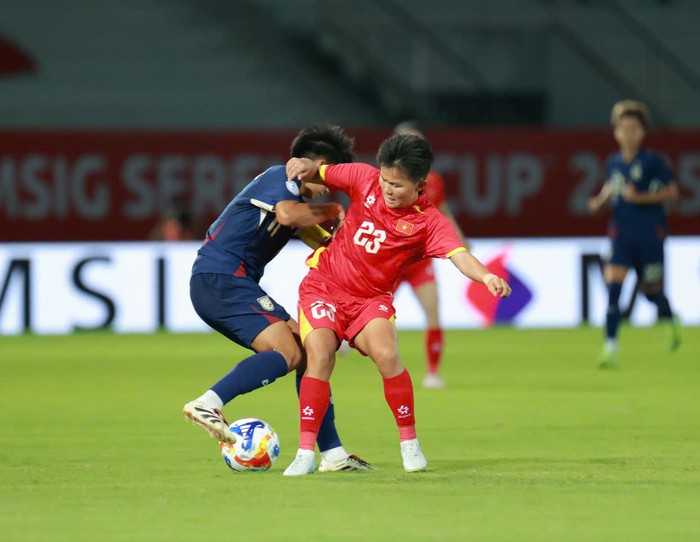 AFF Cup 2025: Đánh bại Thái Lan, Đội tuyển nữ Việt Nam giành ngôi Nhất bảng- Ảnh 5.