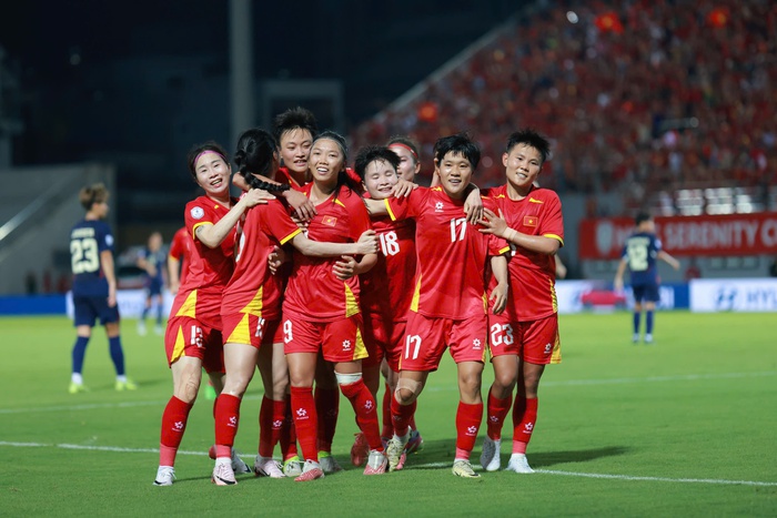 AFF Cup 2025: Đánh bại Thái Lan, Đội tuyển nữ Việt Nam giành ngôi Nhất bảng- Ảnh 8.
