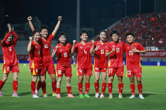 AFF Cup 2025: Đánh bại Thái Lan, Đội tuyển nữ Việt Nam giành ngôi Nhất bảng- Ảnh 11.