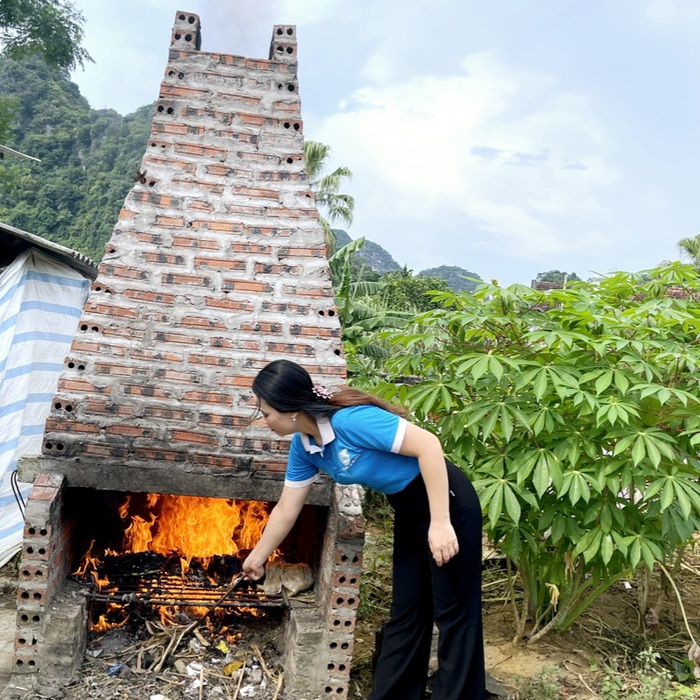 Nhân rộng mô hình "Lò đốt rác hộ gia đình", góp phần xây dựng nông thôn mới- Ảnh 1.