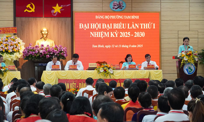 Nguyên Chủ tịch Hội LHPN TPHCM làm Bí thư Đảng ủy phường Tam Bình- Ảnh 2. Nguyên Chủ tịch Hội LHPN TPHCM làm Bí thư Đảng ủy phường Tam Bình- Ảnh 2.