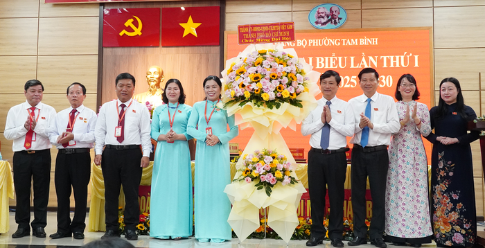 Nguyên Chủ tịch Hội LHPN TPHCM làm Bí thư Đảng ủy phường Tam Bình- Ảnh 1. Nguyên Chủ tịch Hội LHPN TPHCM làm Bí thư Đảng ủy phường Tam Bình- Ảnh 1.